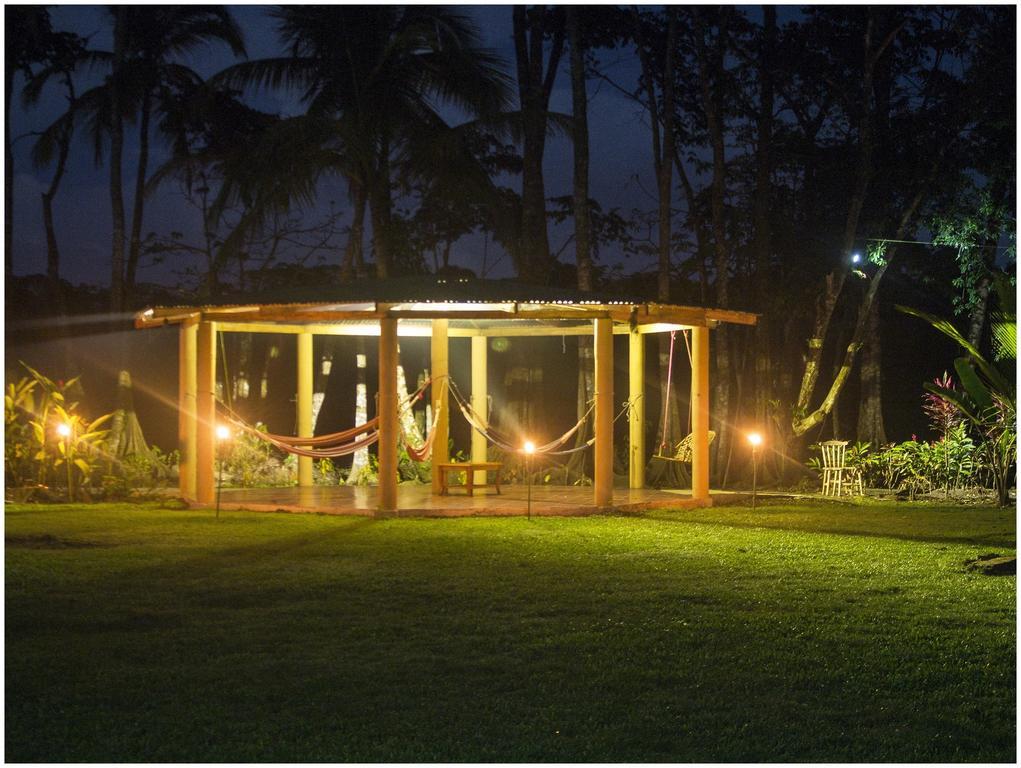 Lirio Lodge Barra de Pacuare エクステリア 写真