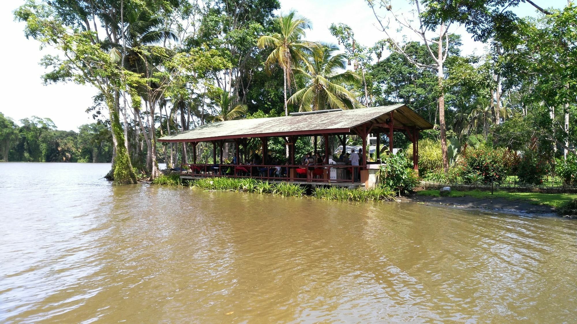 Lirio Lodge Barra de Pacuare エクステリア 写真